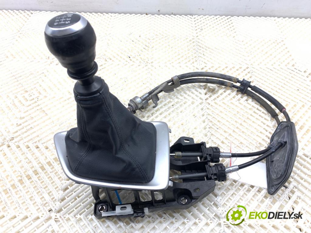 TOYOTA AURIS II liftback 2013 97 kW 1.6 (ZRE181_, ZRE185_) 1598 Kulisa  (Rýchlostná páka (kulisa))