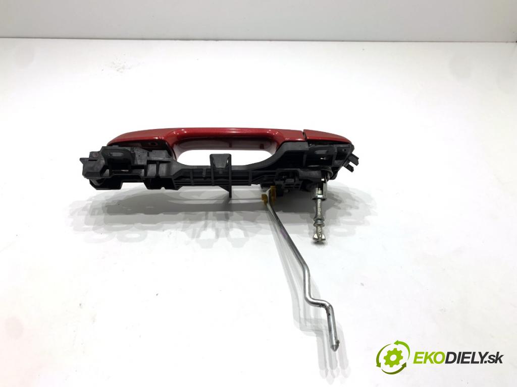 TOYOTA AURIS II liftback 2013 97 kW 1.6 (ZRE181_, ZRE185_) 1598 klika vnejší levý přední část