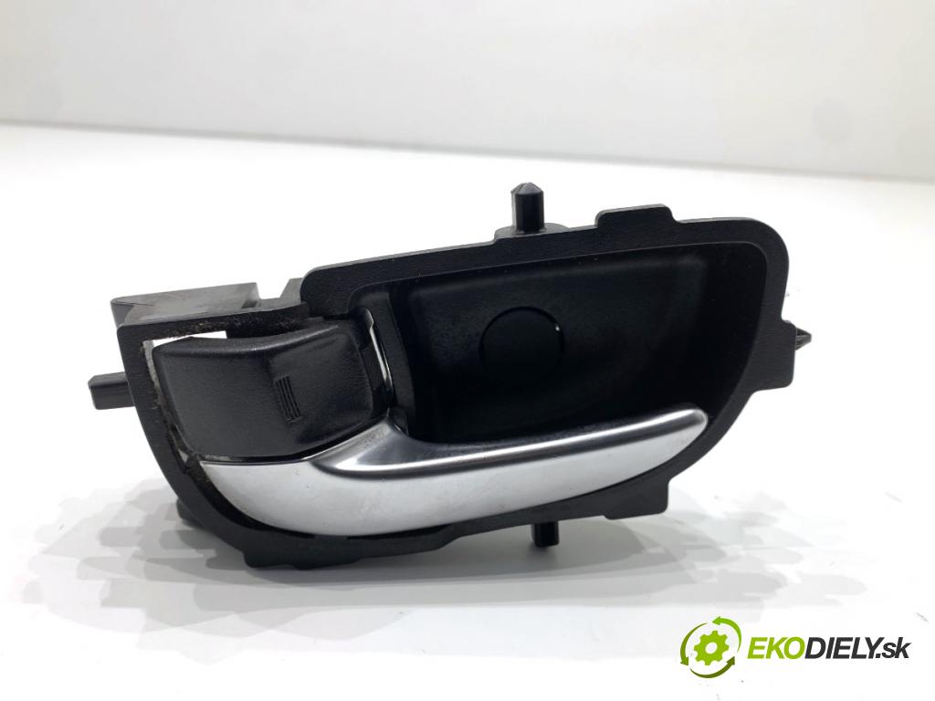 TOYOTA AURIS II liftback 2013 97 kW 1.6 (ZRE181_, ZRE185_) 1598 Kľučka vnútorná ľavy predný 69206-0D270