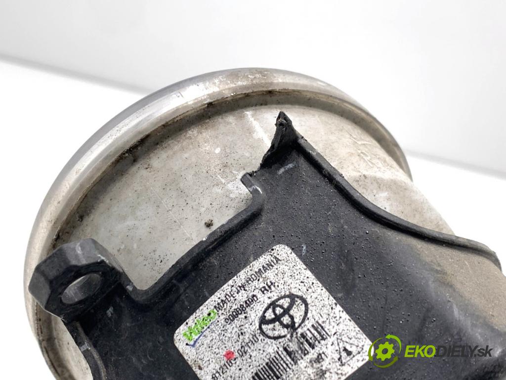 TOYOTA AURIS II liftback 2013 97 kW 1.6 (ZRE181_, ZRE185_) 1598 hmlové svetlo, hmlovka pravý přední část