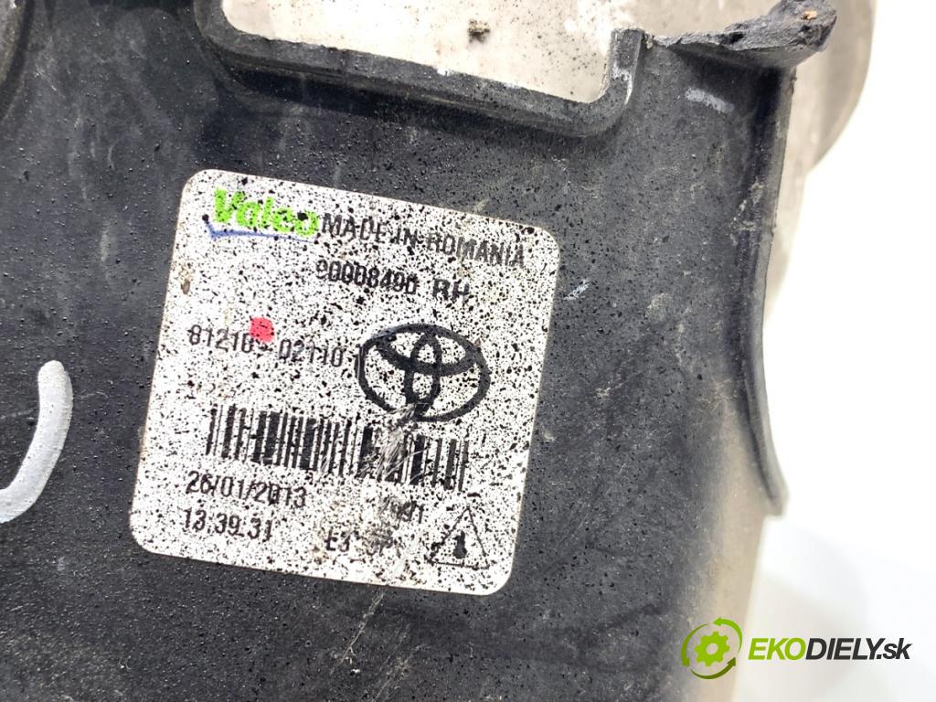 TOYOTA AURIS II liftback 2013 97 kW 1.6 (ZRE181_, ZRE185_) 1598 hmlové svetlo, hmlovka pravý přední část