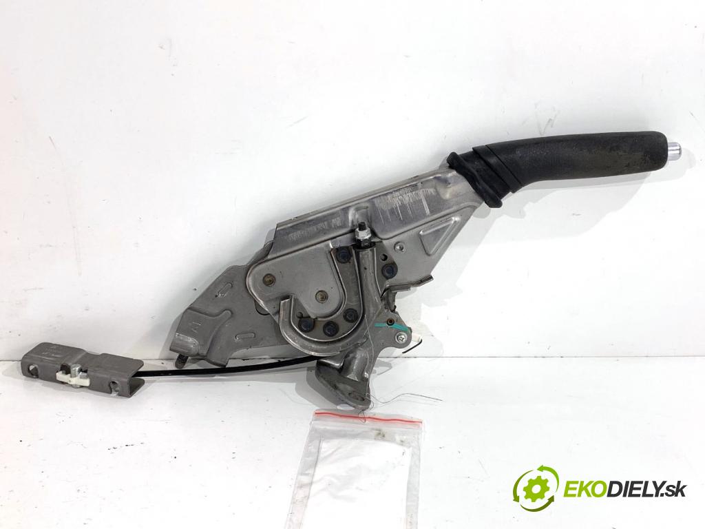 TOYOTA AURIS II liftback 2013 97 kW 1.6 (ZRE181_, ZRE185_) 1598 kulisa brzdy ruční brzdy 