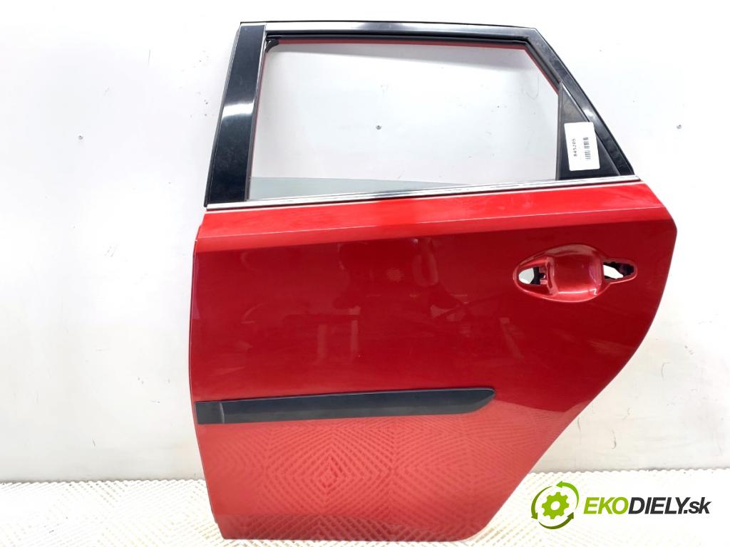 TOYOTA AURIS II liftback 2013 97 kW 1.6 (ZRE181_, ZRE185_) 1598 dveře levý zadní část 