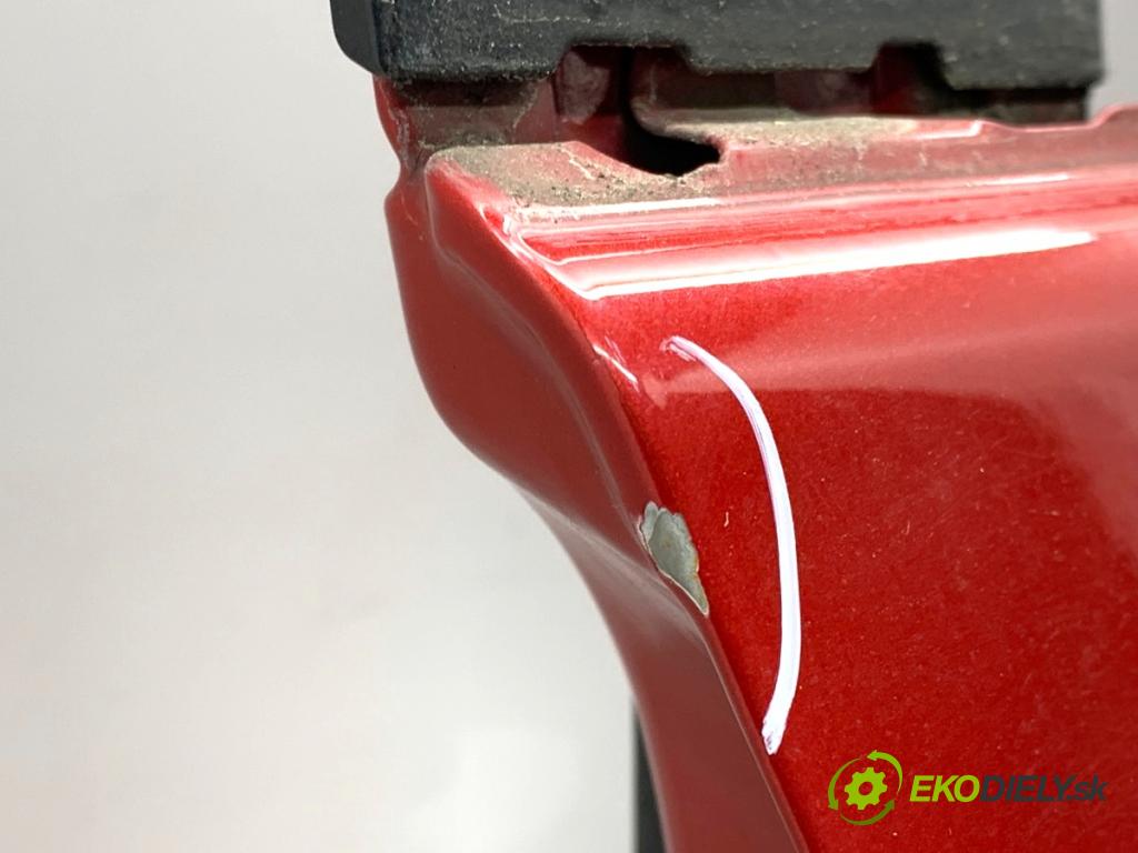 TOYOTA AURIS II liftback 2013 97 kW 1.6 (ZRE181_, ZRE185_) 1598 dveře pravý přední část