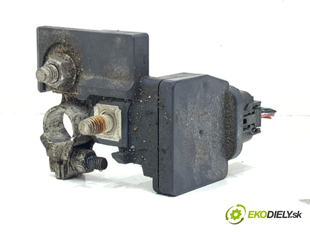 TOYOTA AURIS II liftback 2013 97 kW 1.6 (ZRE181_, ZRE185_) 1598 svorka MINUS 28850-37021