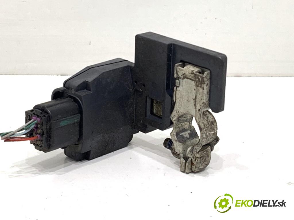 TOYOTA AURIS II liftback 2013 97 kW 1.6 (ZRE181_, ZRE185_) 1598 svorka MINUS: 28850-37021