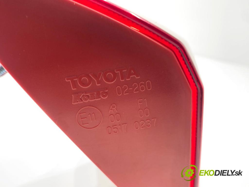 TOYOTA AURIS II liftback 2013 97 kW 1.6 (ZRE181_, ZRE185_) 1598 světlo zadní část levá strana vnitřní (Klika dveří ostatní)