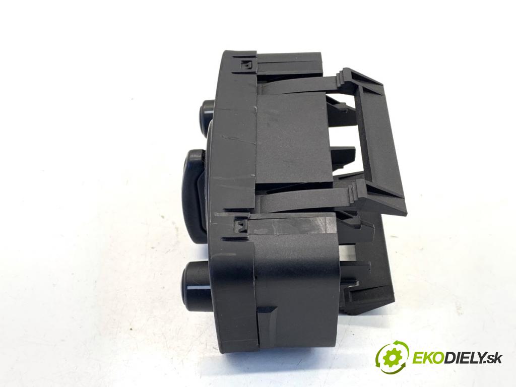 FORD MONDEO MK4 Kombi 2008 103 kW 2.0 TDCi 1997 Spínač svetiel 8G9T13A024CA