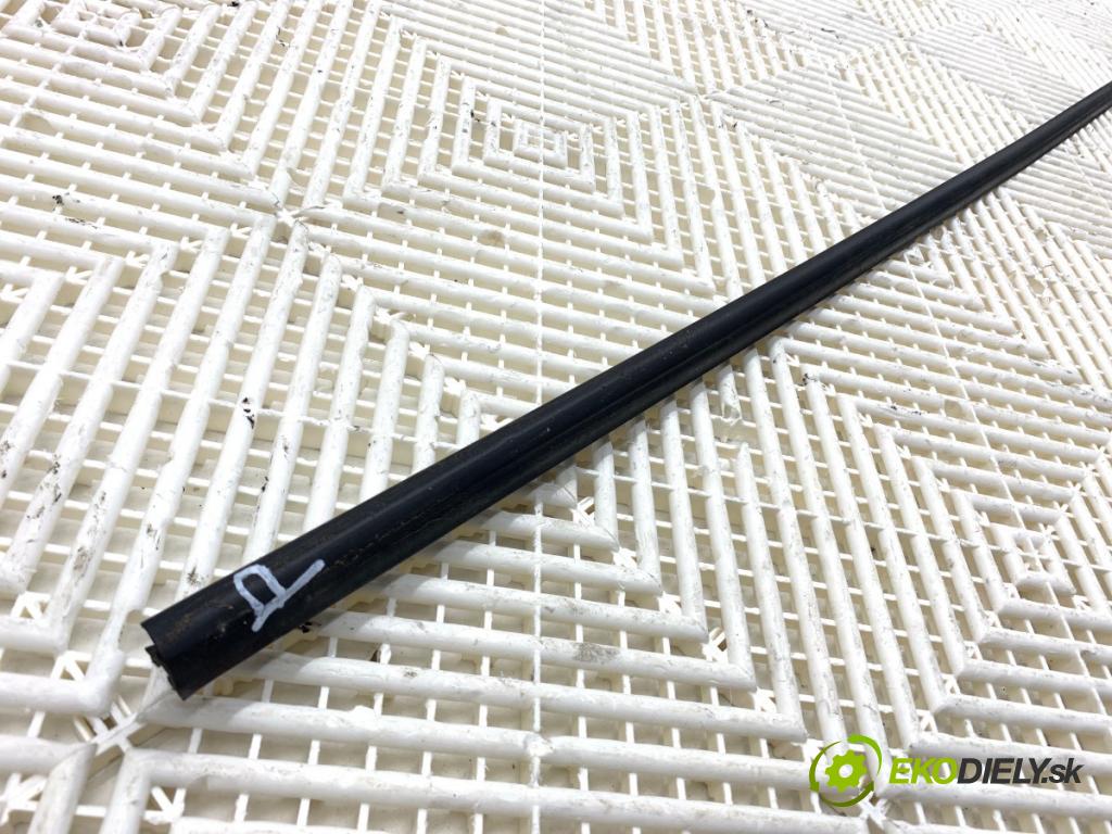 FORD MONDEO MK4 Kombi 2008 103 kW 2.0 TDCi 1997 těsnění prahu pravá