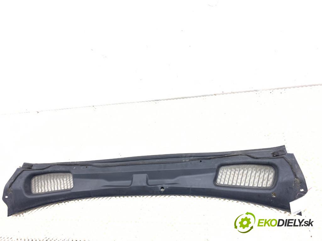 FORD MONDEO MK4 Kombi 2008 103 kW 2.0 TDCi 1997 Torpédo, plast pod čelné okno 7S71-A02216 (Torpédo (plast pod čelným sklom))