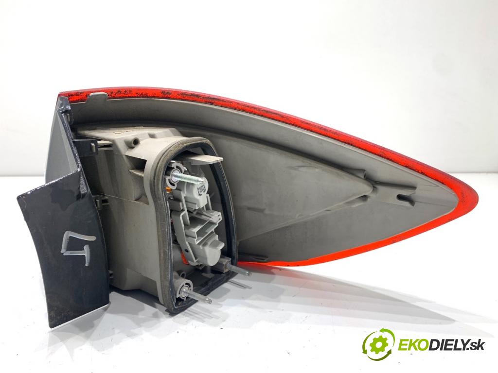 FORD MONDEO MK4 Kombi 2008 103 kW 2.0 TDCi 1997 Svetlo ľavy zad 7S71-13405-B