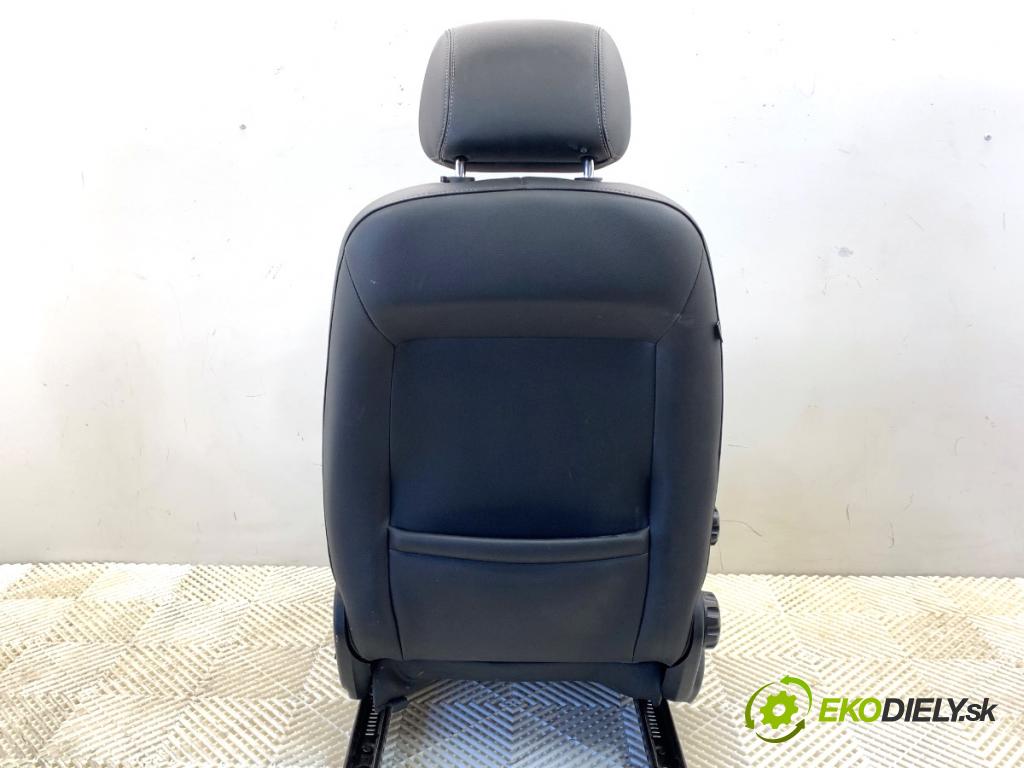 FORD MONDEO MK4 Kombi 2008 103 kW 2.0 TDCi 1997 sedadlo pravý přední část