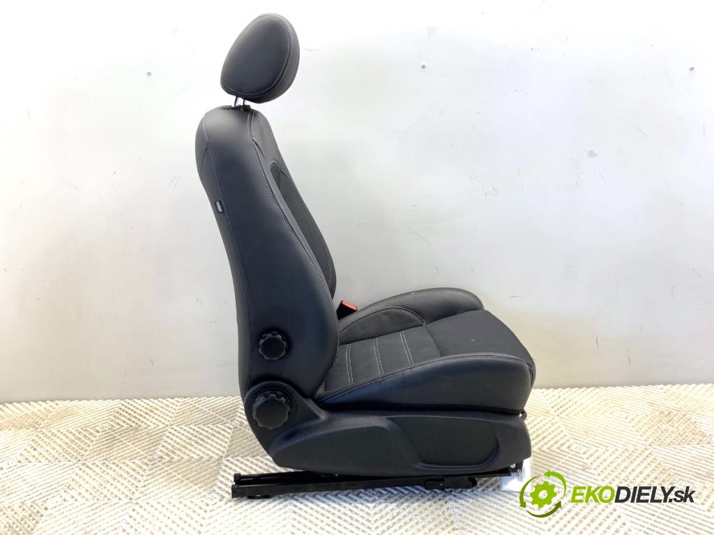 FORD MONDEO MK4 Kombi 2008 103 kW 2.0 TDCi 1997 sedadlo pravý přední část