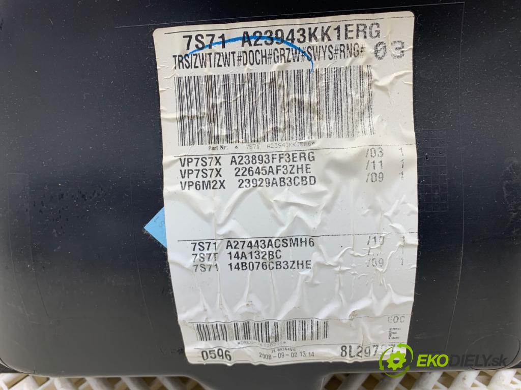 FORD MONDEO MK4 Kombi 2008 103 kW 2.0 TDCi 1997 ča dveře levý přední část