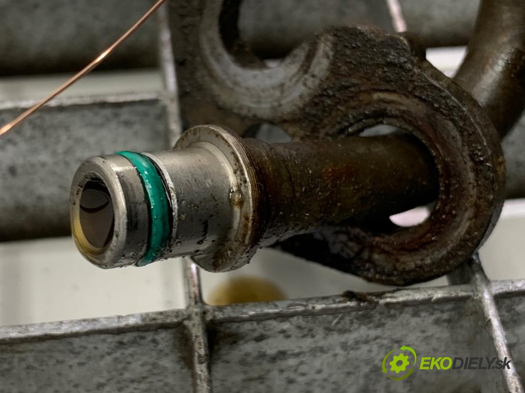 FORD MONDEO MK4 Kombi 2008 103 kW 2.0 TDCi 1997 hadice servočerpadlo  (Trubka servo čerpadla)