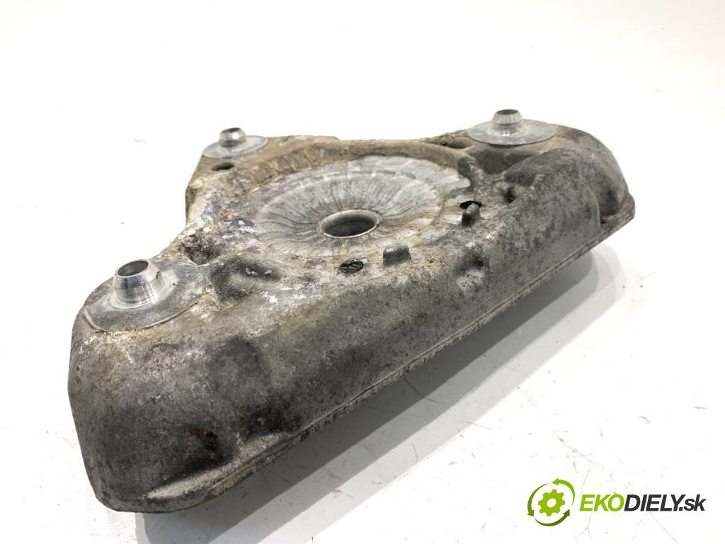 AUDI A4 B7 Kombi 2008 125 kW 2.0 TDI 1968 Uchytenie Držiak tlmiča predný ľave 8E0412383