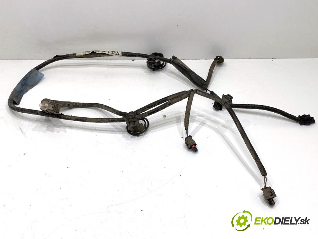 TOYOTA AURIS II liftback 2013 97 kW 1.6 (ZRE181_, ZRE185_) 1598 Káblovačka PDC zad