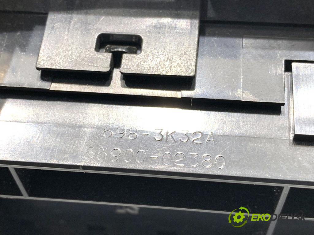 TOYOTA AURIS II liftback 2013 97 kW 1.6 (ZRE181_, ZRE185_) 1598 Panel ovládania kúrenia 55900-02380 (Prepínacie páčky pod volantom)