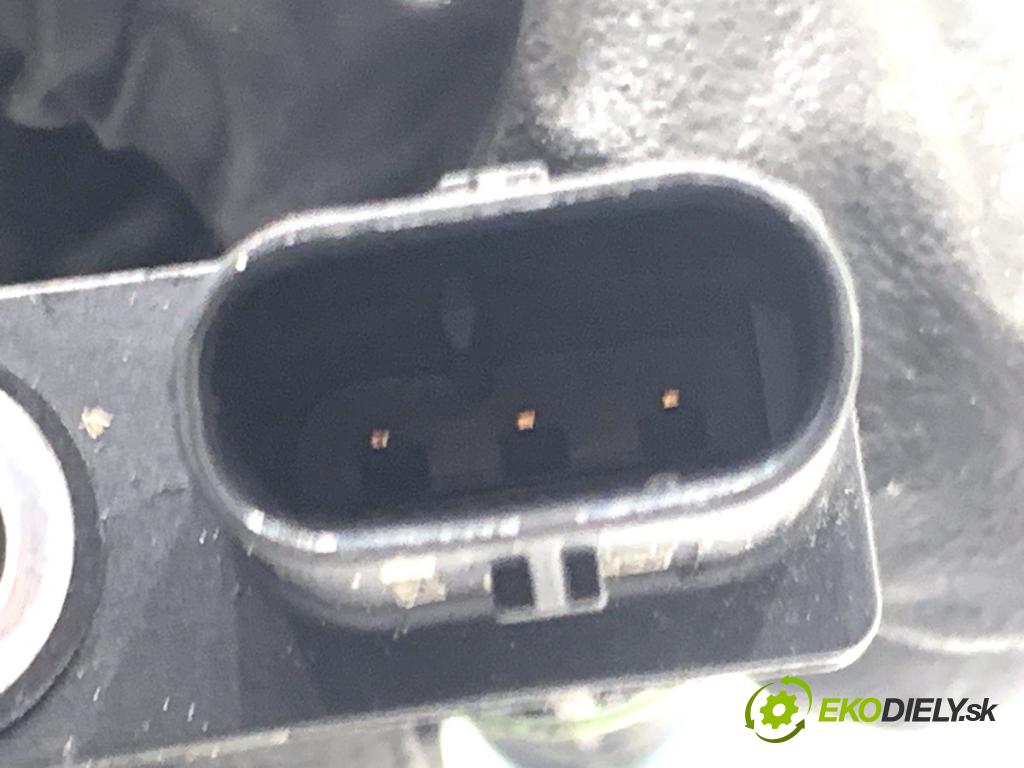 AUDI A6 C8 Kombi 2022 441 kW RS6 Mild Hybrid quattro 3996 snímač pozice hřídele klikového 057906433C (Snímač polohy klikového hřídele)