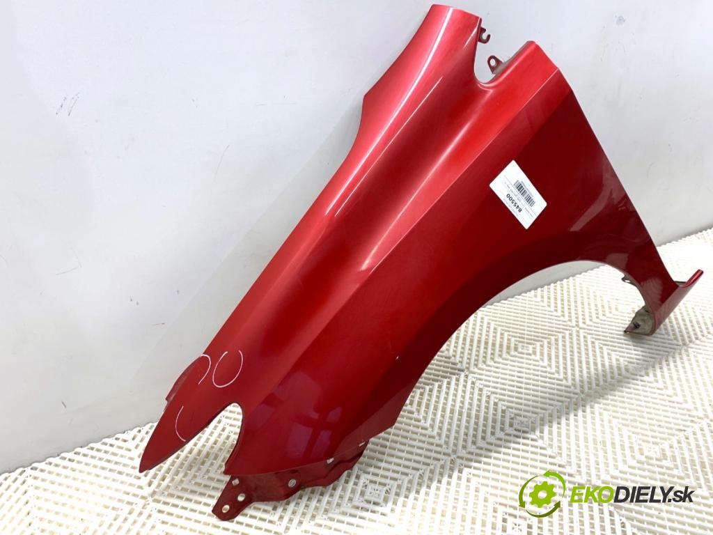 TOYOTA AURIS II liftback 2013 97 kW 1.6 (ZRE181_, ZRE185_) 1598 blatník levý přední část