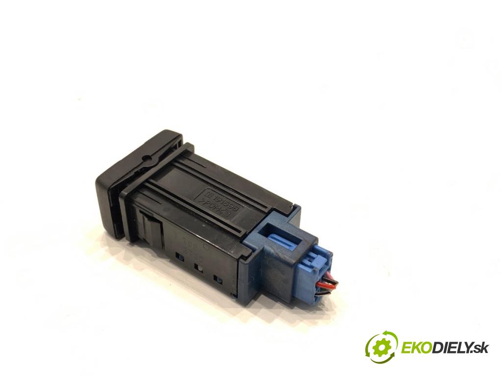 TOYOTA AURIS II liftback 2013 97 kW 1.6 (ZRE181_, ZRE185_) 1598 Prepínač ohrievania, vyhrievania sedačky 191698 (Prepínacie páčky pod volantom)