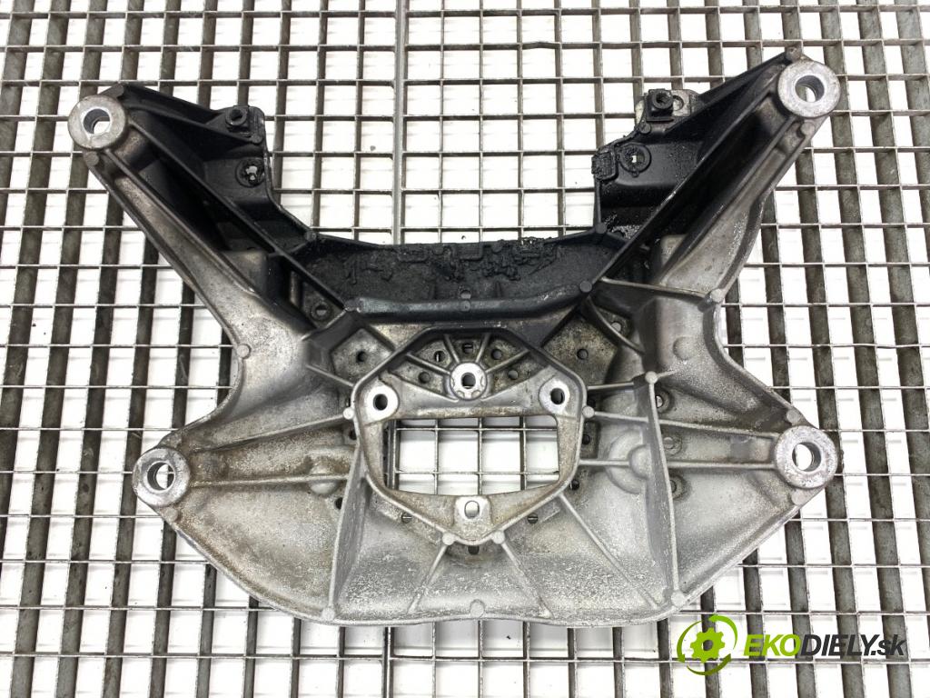 AUDI A6 C8 Kombi 2022 441 kW RS6 Mild Hybrid quattro 3996 držák převodovky 4K0399262R