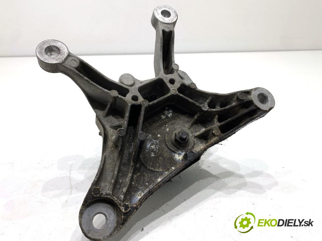 AUDI A6 C8 Kombi 2022 441 kW RS6 Mild Hybrid quattro 3996 držák AirBag převodovky 4N0399118B