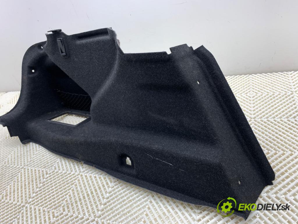 BMW G30 sedan 2022 140 kW 520 d xDrive 1995 čalúnenie kufra ľavy 7942875