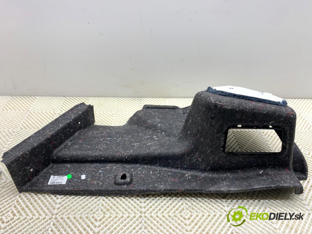 BMW G30 sedan 2022 140 kW 520 d xDrive 1995 čalúnenie kufra ľavy 7942875