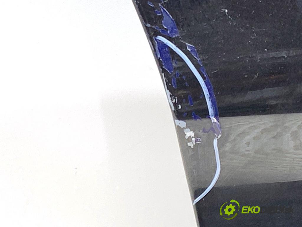 BMW G30 sedan 2022 140 kW 520 d xDrive 1995 dveře pravý přední část A90 A90