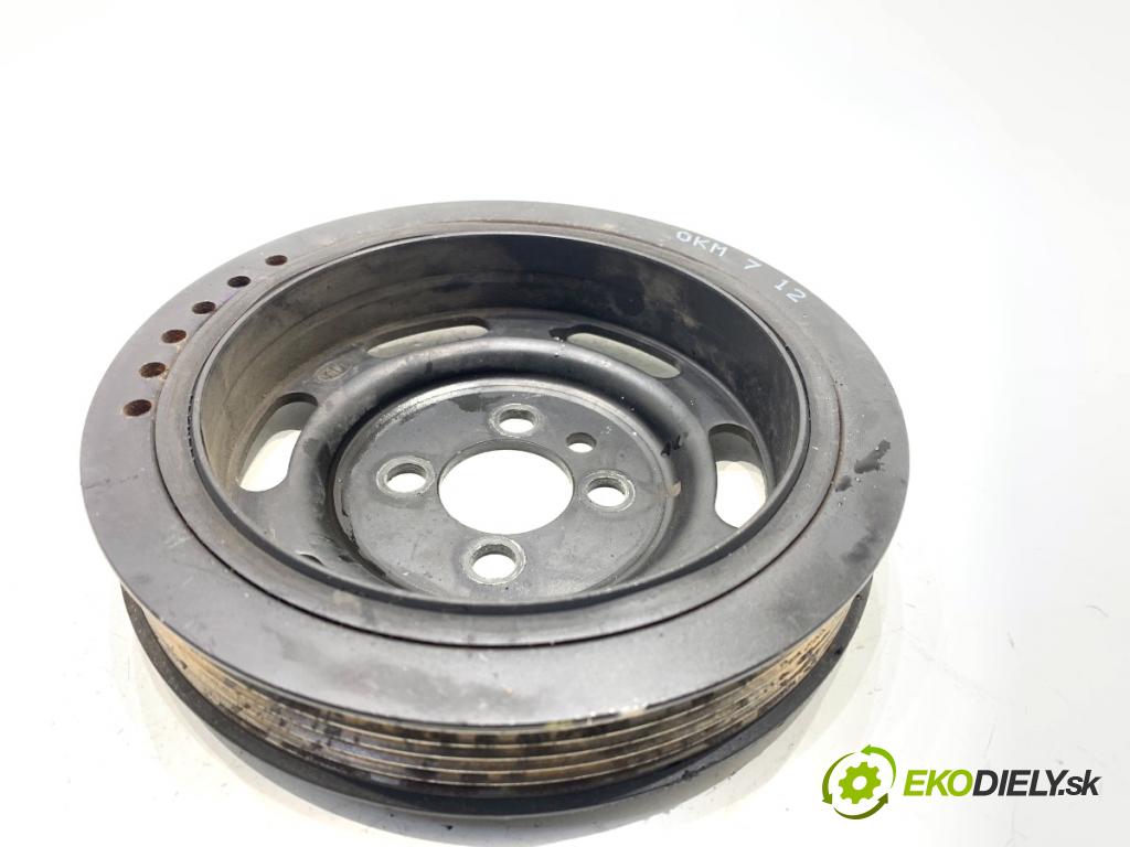 KIA CEED liftback 2020 85 kW 1.6 CRDi 115 1598 koleso kolesová hriadeľa (Remenica)