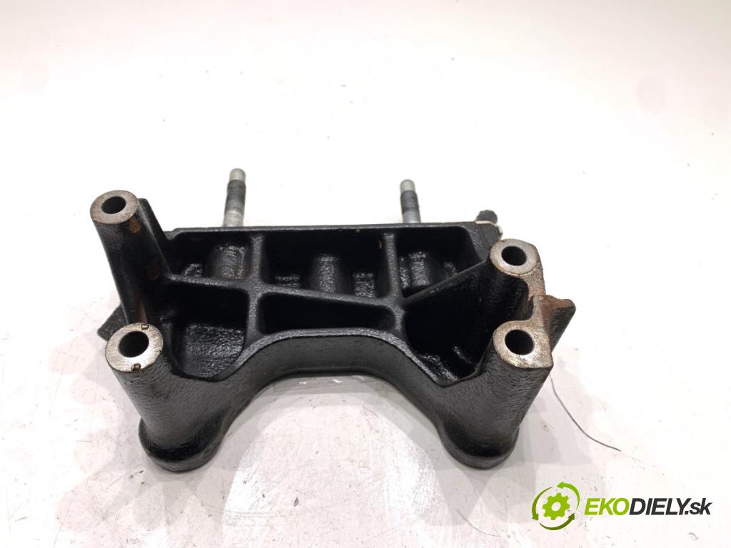 KIA CEED liftback 2020 85 kW 1.6 CRDi 115 1598 Držiak Motor