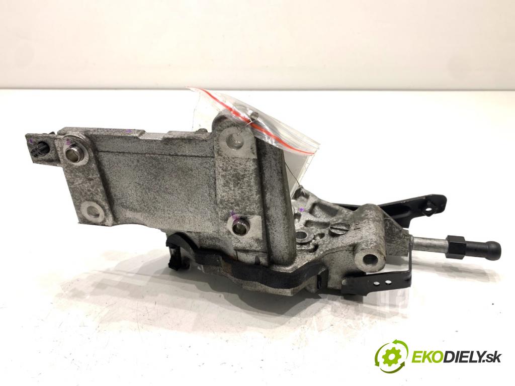 KIA CEED liftback 2020 85 kW 1.6 CRDi 115 1598 Držiak pumpy vstrekovacej