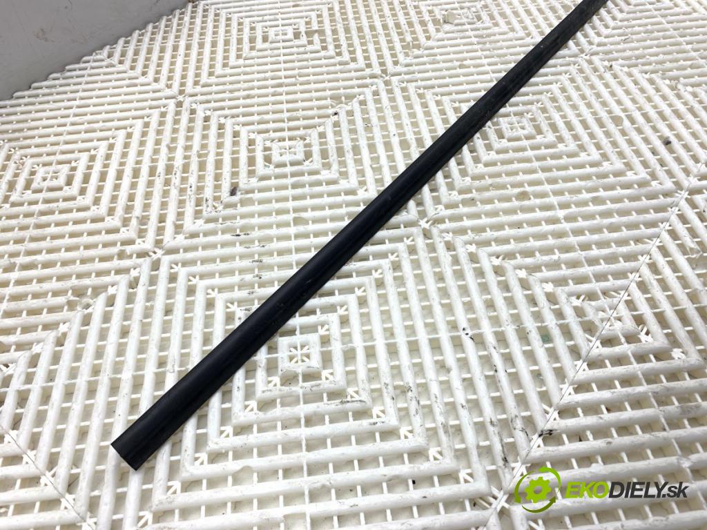 FORD MONDEO MK4 Kombi 2008 103 kW 2.0 TDCi 1997 těsnění prahu levá strana