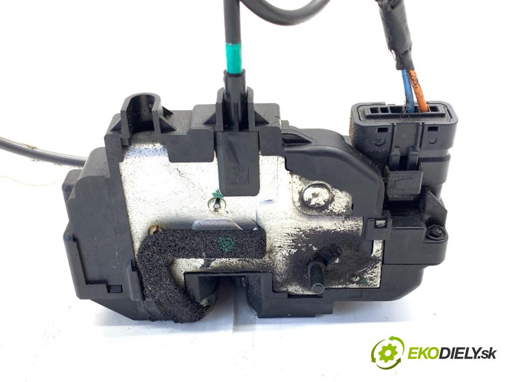 NISSAN QASHQAI J10 SUV 2007 110 kW 2.0 dCi 1995 zámok dveře levý zadní část