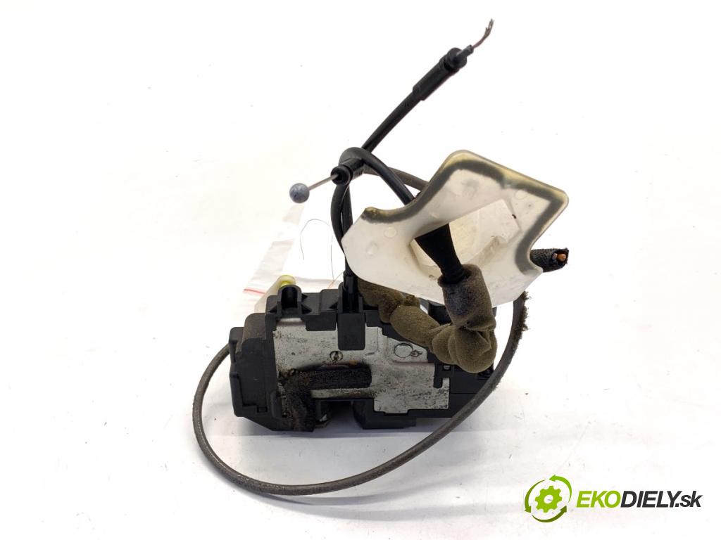 NISSAN QASHQAI J10 SUV 2007 110 kW 2.0 dCi 1995 zámok dveře levý přední část