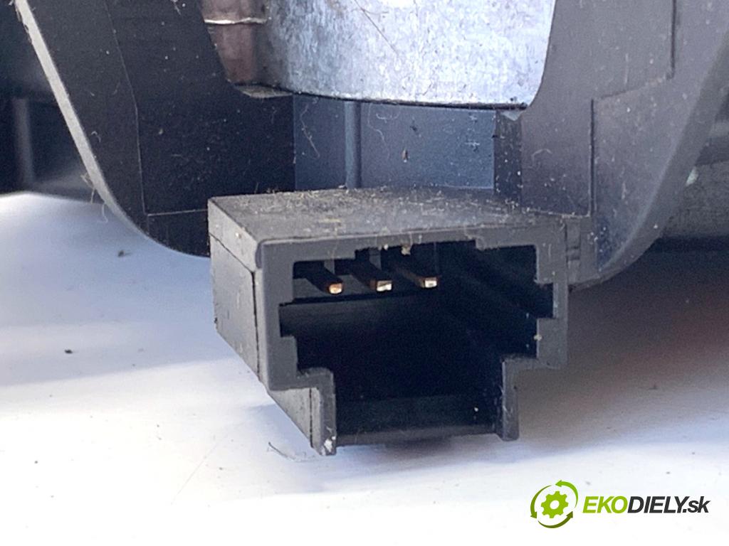 NISSAN QASHQAI J10 SUV 2007 110 kW 2.0 dCi 1995 Motor stieračov zad 0390201820