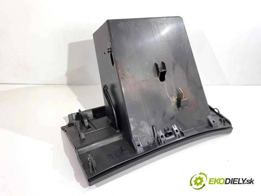 NISSAN QASHQAI J10 SUV 2007 110 kW 2.0 dCi 1995 přihrádka kastlík spolujezdce 68520JD900 (Přihrádka (kastlík))