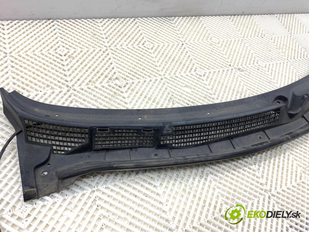 NISSAN QASHQAI J10 SUV 2007 110 kW 2.0 dCi 1995 Torpédo, plast pod čelné okno 66862JD900 (Torpédo (plast pod čelným sklom))