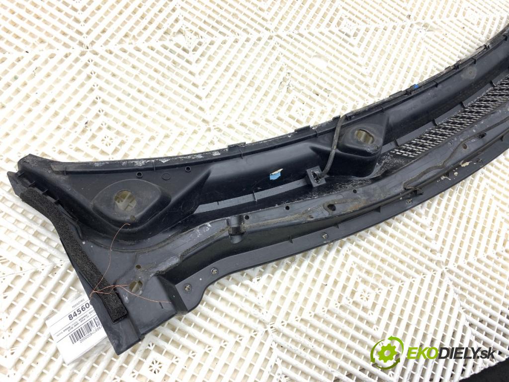 NISSAN QASHQAI J10 SUV 2007 110 kW 2.0 dCi 1995 Torpédo, plast pod čelné okno 66862JD900 (Torpédo (plast pod čelným sklom))