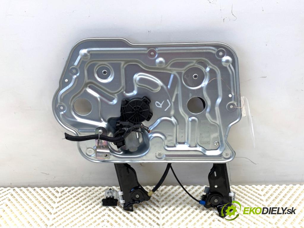 NISSAN QASHQAI J10 SUV 2007 110 kW 2.0 dCi 1995 mechanismus okna levý přední část 