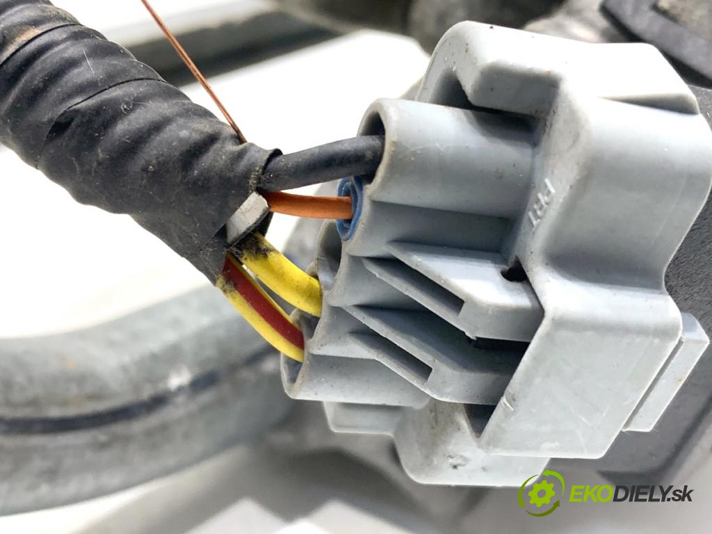 NISSAN QASHQAI J10 SUV 2007 110 kW 2.0 dCi 1995 mechanismus stěračů přední část 28800JD900 (Motorek stěračů přední)