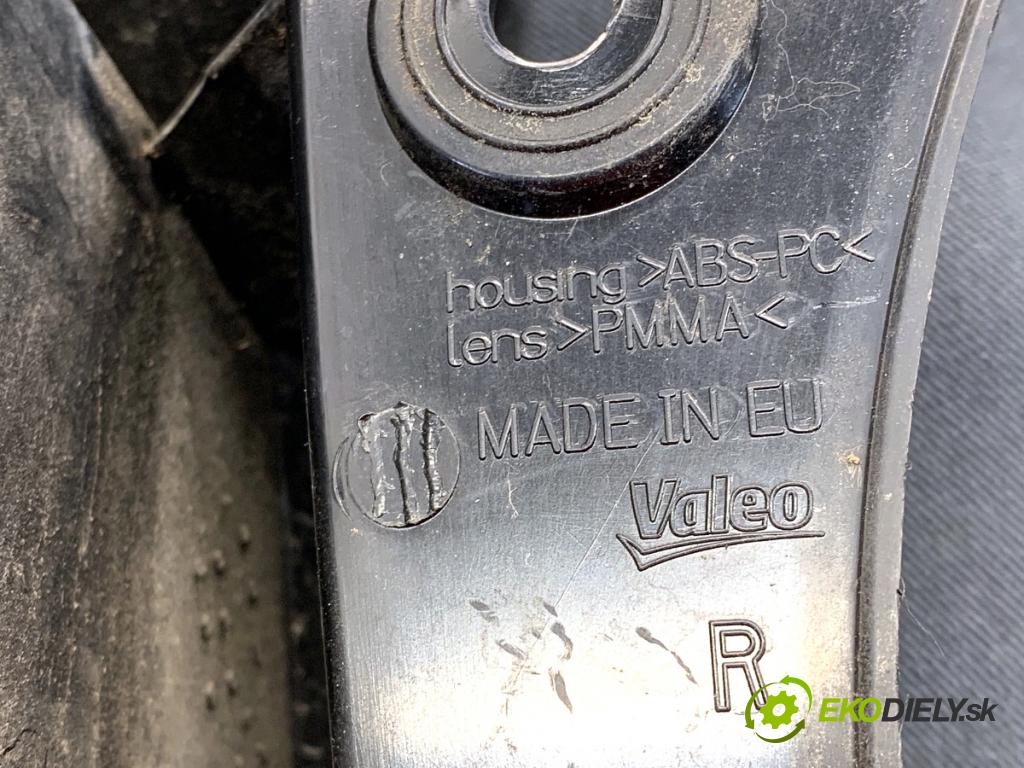 NISSAN QASHQAI J10 SUV 2007 110 kW 2.0 dCi 1995 světlo pravý zadní část