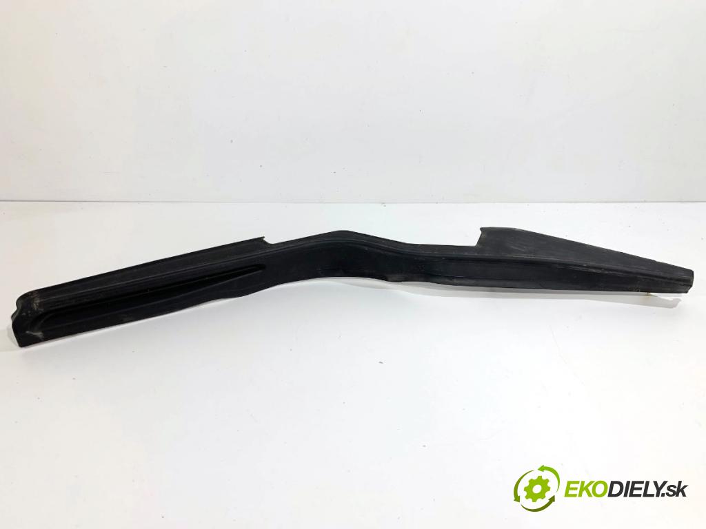 LAND ROVER RANGE ROVER EVOQUE SUV 2025 150 kW 2.0 D200 MHEV 4x4 1997 Lišta Dvere ľavy zad K8D2-406A77-AD