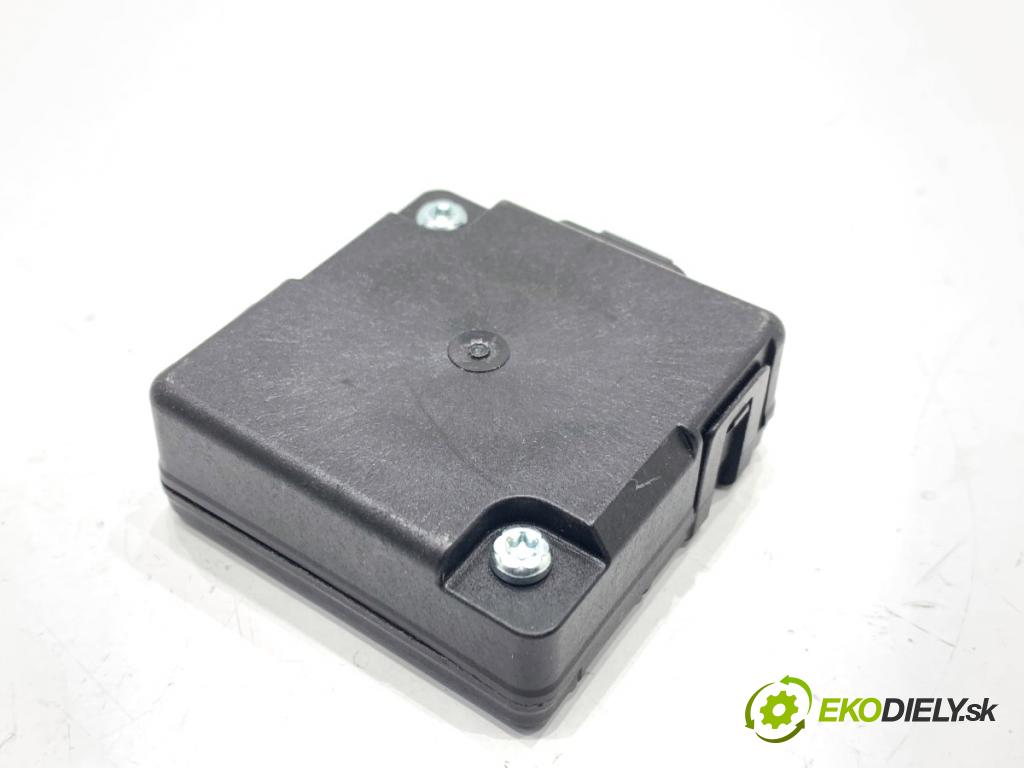 LAND ROVER RANGE ROVER EVOQUE SUV 2025 150 kW 2.0 D200 MHEV 4x4 1997 modul střešního okna K8D2-15K622-AB