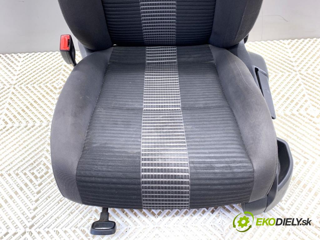 VW GOLF PLUS V liftback 2008 77 kW 1.9 TDI 1896 Sedadlo ľavy predný