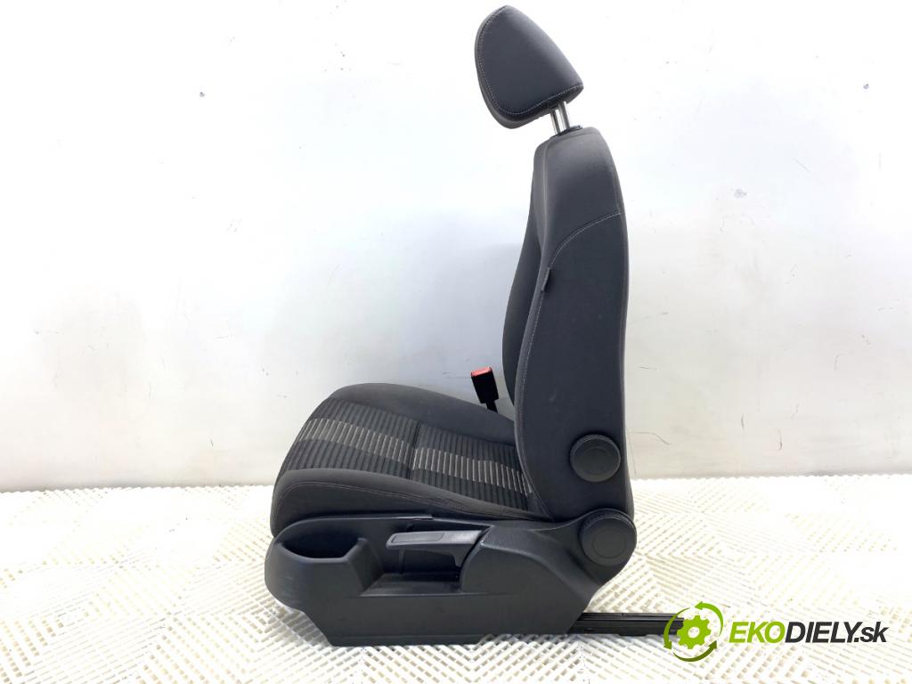 VW GOLF PLUS V liftback 2008 77 kW 1.9 TDI 1896 Sedadlo ľavy predný