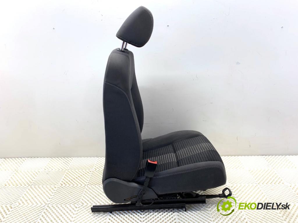 VW GOLF PLUS V liftback 2008 77 kW 1.9 TDI 1896 Sedadlo ľavy predný