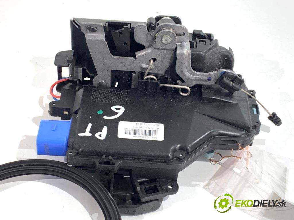 VW GOLF PLUS V liftback 2013 90 kW 1.4 TSI 1390 zámok dveře pravý zadní část 7L0839016H