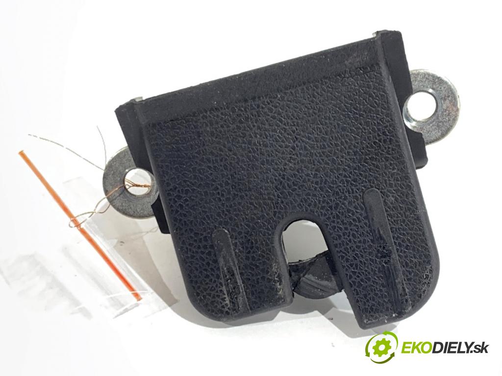 VW GOLF PLUS V liftback 2013 90 kW 1.4 TSI 1390 zámok dveří zadní část 5M0827505E